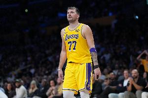 解说：恭喜湖人乱战杀出 以目前伤病情况排西部第二不可谓不惊喜